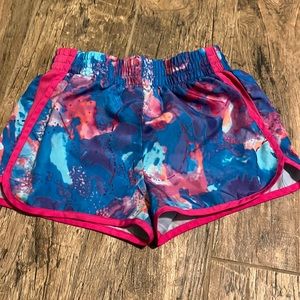 EUC- Size 6, Jack N Cat Target Running Shorts, No stains No fading, Lined